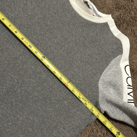 Men’s Calvin Klein Color Block Crewneck Sweatshirt-Sz M-Like New-Gray/White - Picture 14 of 16